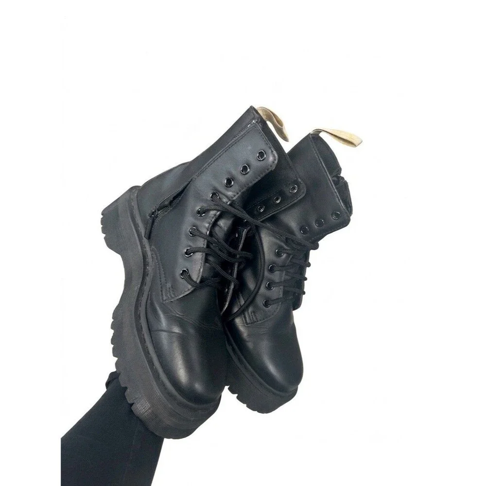 Doc Martens Jadon ll Mono Platform Boots Men’s US 8 Women’s US 9 EU 41